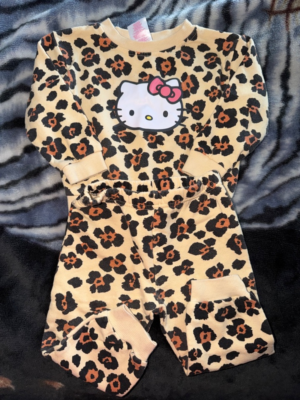 Hello Kitty Beige Leopard Print Kids Footie Set with Pink Bow
